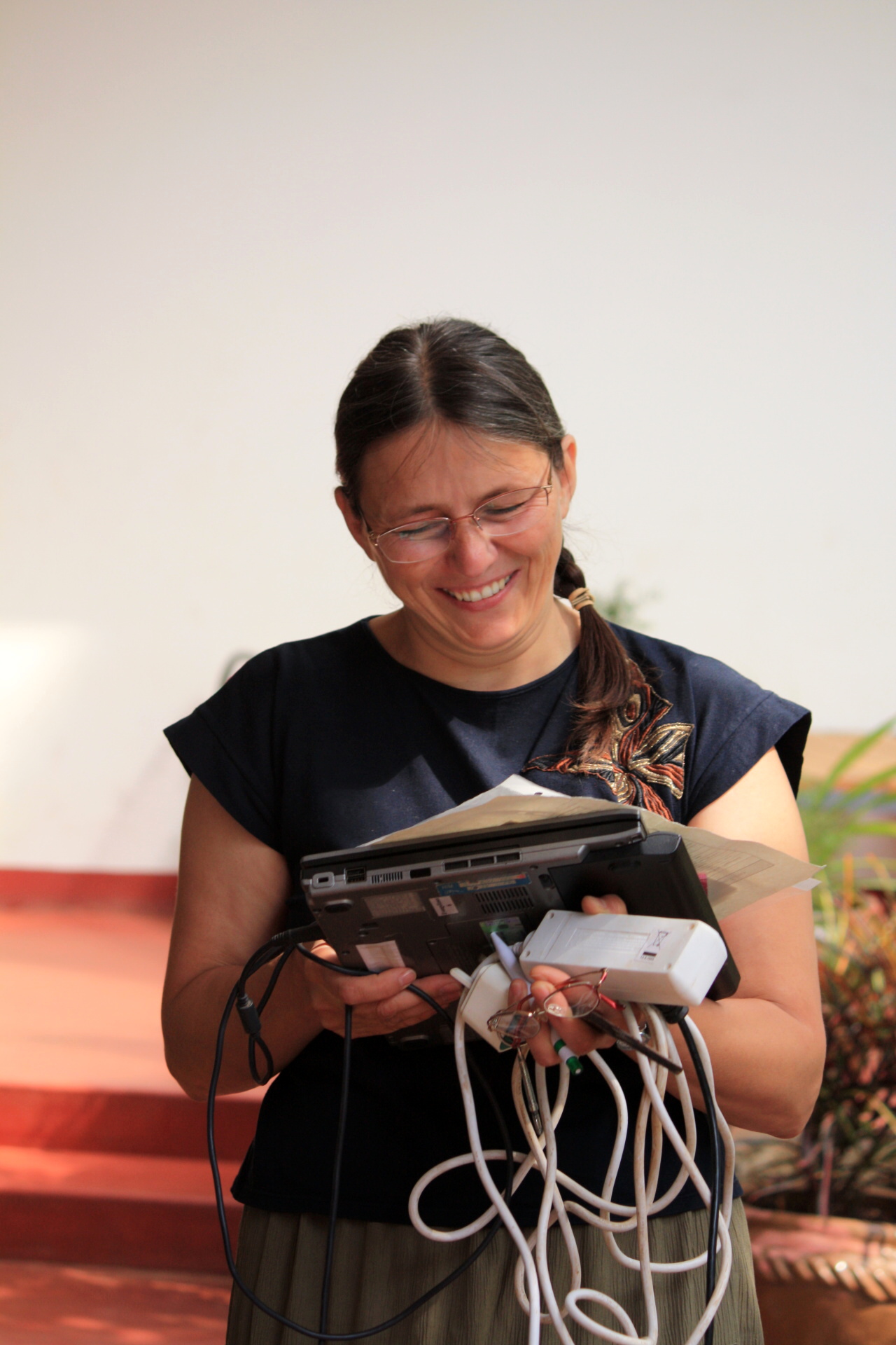 2010-08-23 Looking around Moshi